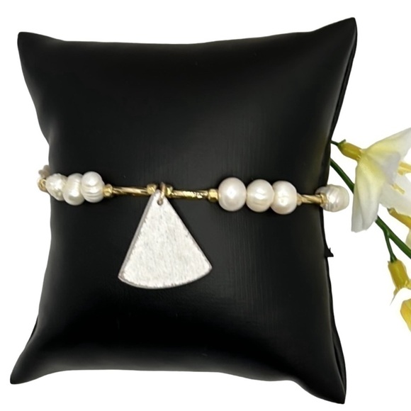 Handmade Distressed Wood/Freshwater Pearl/Gold Tone Bracelet Length-8” - Picture 3 of 4